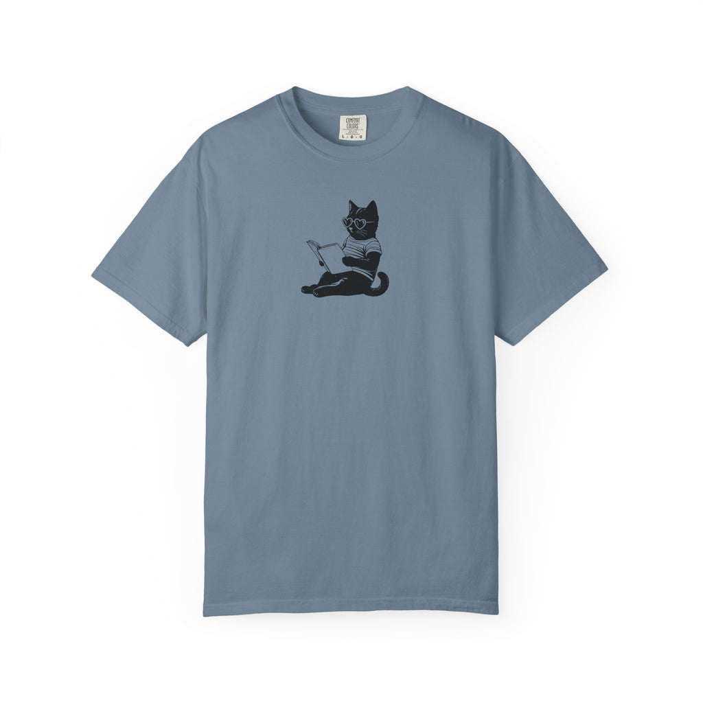 Black Cat Reads Romance Tee